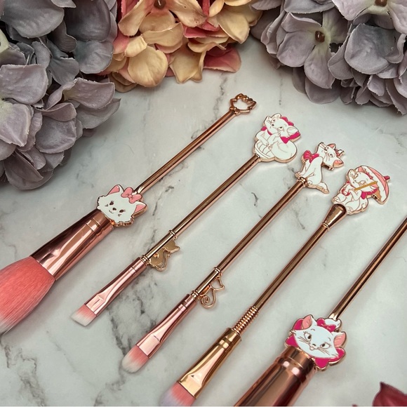 Aristocats Marie the Cat Rose Gold 5 Piece Makeup Brush Set - Picture 11 of 17
